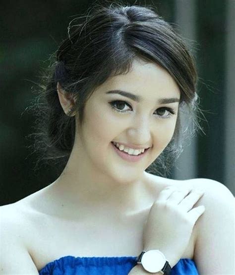 gambar hot artis indonesia|Foto: Artis Indonesia yang Masuk Daftar Wanita。